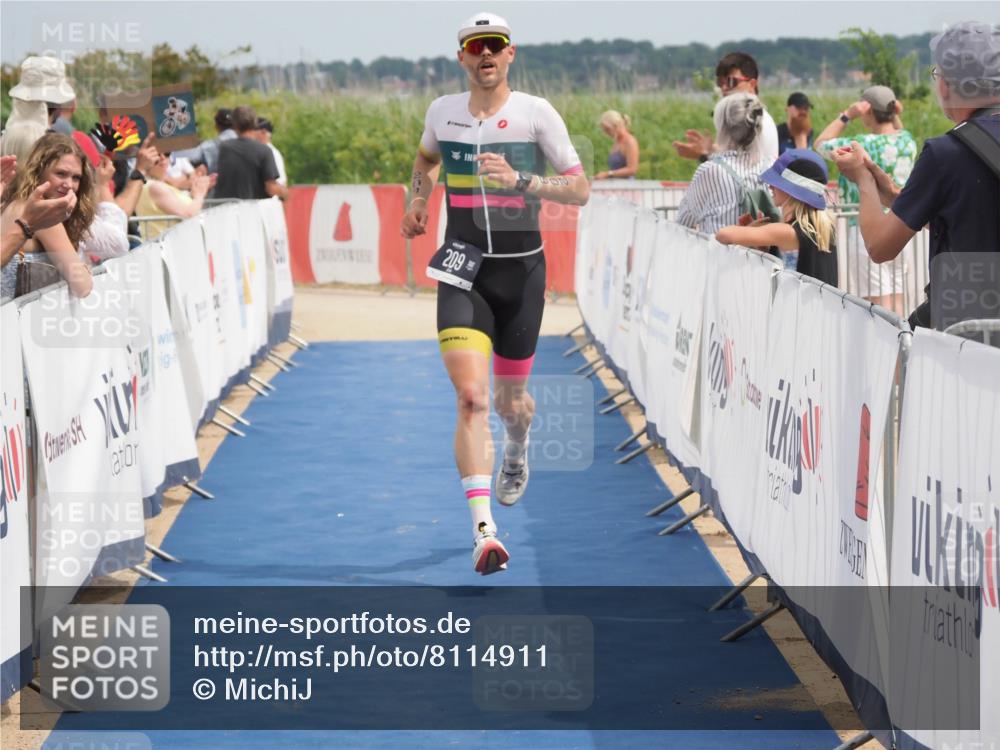 22.06.2025 - Viking Triathlon MichiJ http://msf.ph/oto/8114911 22.06.2025 14:55:13 Ziel 209, 278 meine-sportfotos.de