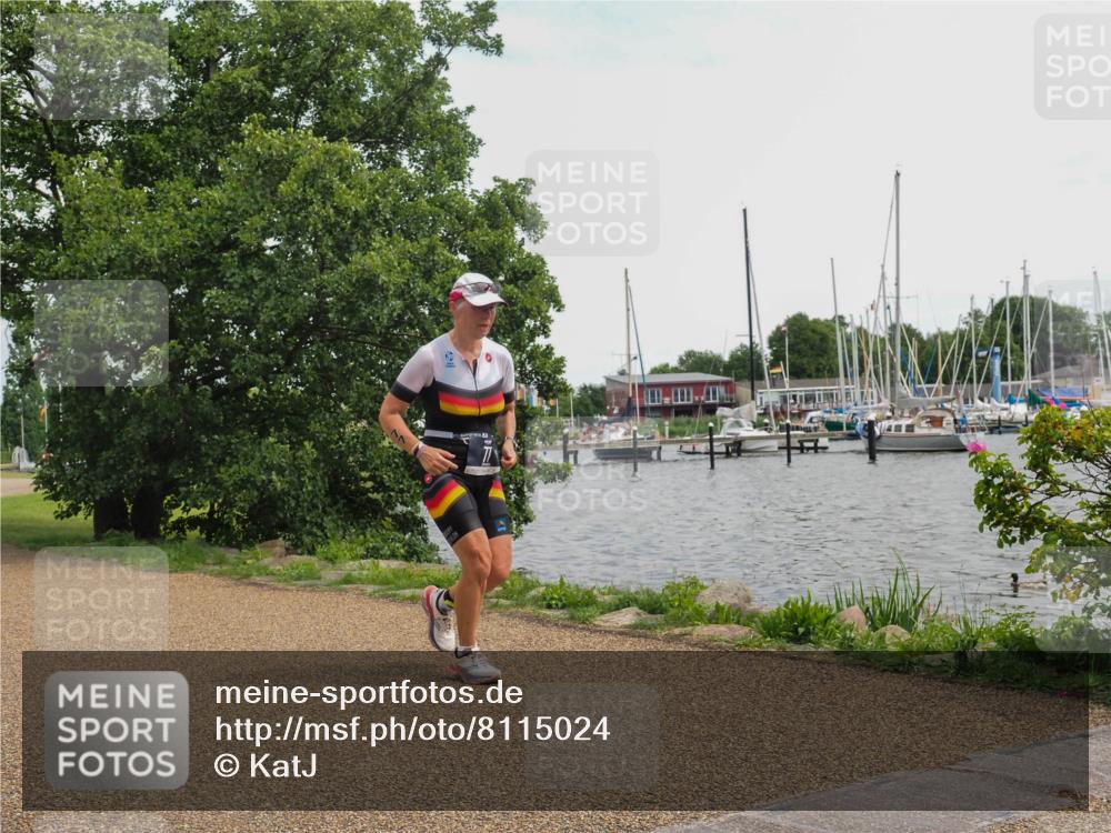 22.06.2025 - Viking Triathlon KatJ http://msf.ph/oto/8115024 22.06.2025 15:08:57 Laufen 77 meine-sportfotos.de