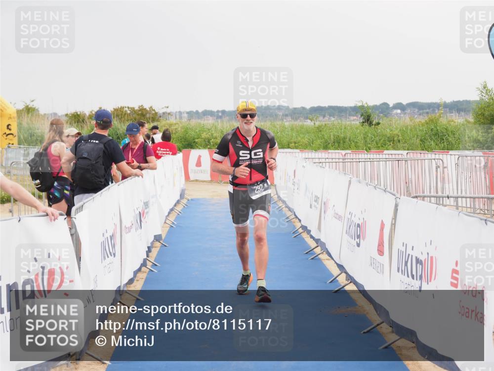 22.06.2025 - Viking Triathlon MichiJ http://msf.ph/oto/8115117 22.06.2025 16:46:38 Ziel 292 meine-sportfotos.de