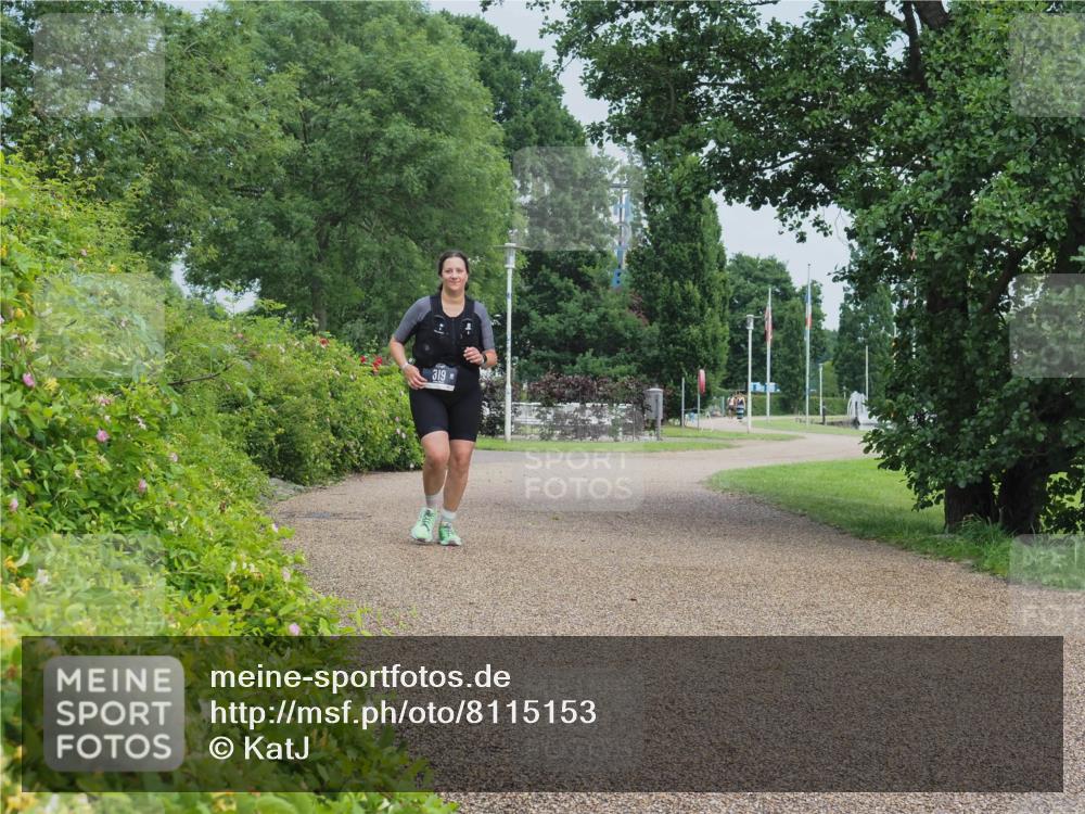 22.06.2025 - Viking Triathlon KatJ http://msf.ph/oto/8115153 22.06.2025 16:48:35 Laufen 319 meine-sportfotos.de