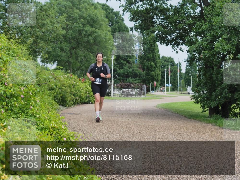 22.06.2025 - Viking Triathlon KatJ http://msf.ph/oto/8115168 22.06.2025 16:48:35 Laufen 319 meine-sportfotos.de