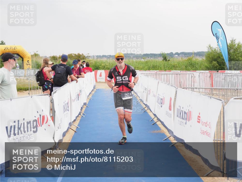 22.06.2025 - Viking Triathlon MichiJ http://msf.ph/oto/8115203 22.06.2025 16:46:39 Ziel 292 meine-sportfotos.de