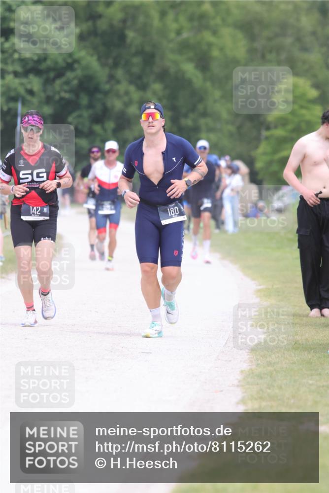 22.06.2025 - Viking Triathlon H.Heesch http://msf.ph/oto/8115262 22.06.2025 14:53:15 Laufen 402, 486 meine-sportfotos.de