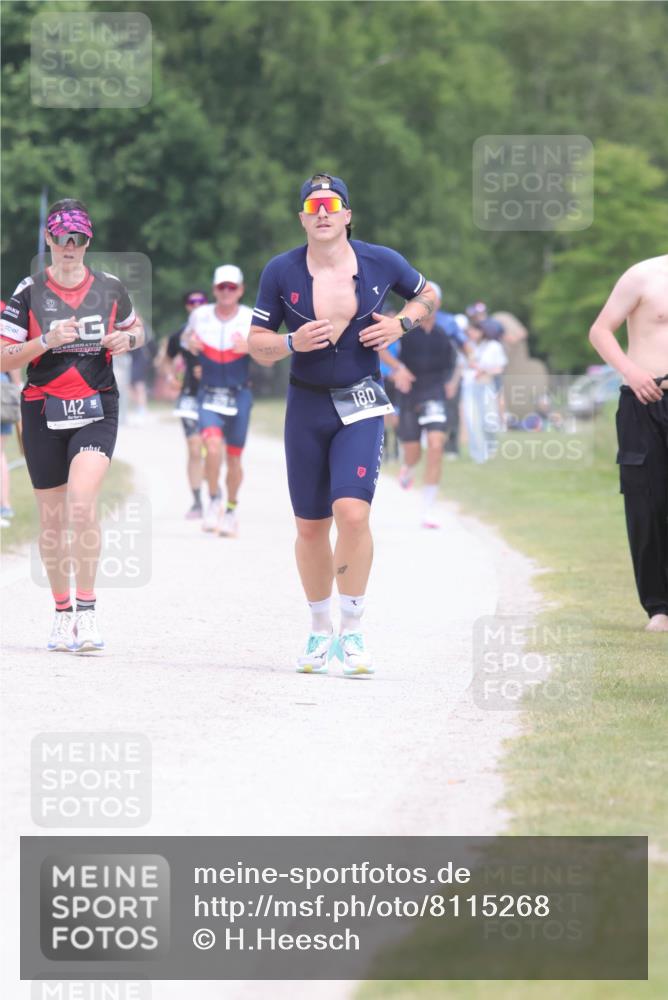 22.06.2025 - Viking Triathlon H.Heesch http://msf.ph/oto/8115268 22.06.2025 14:53:15 Laufen 402, 486 meine-sportfotos.de