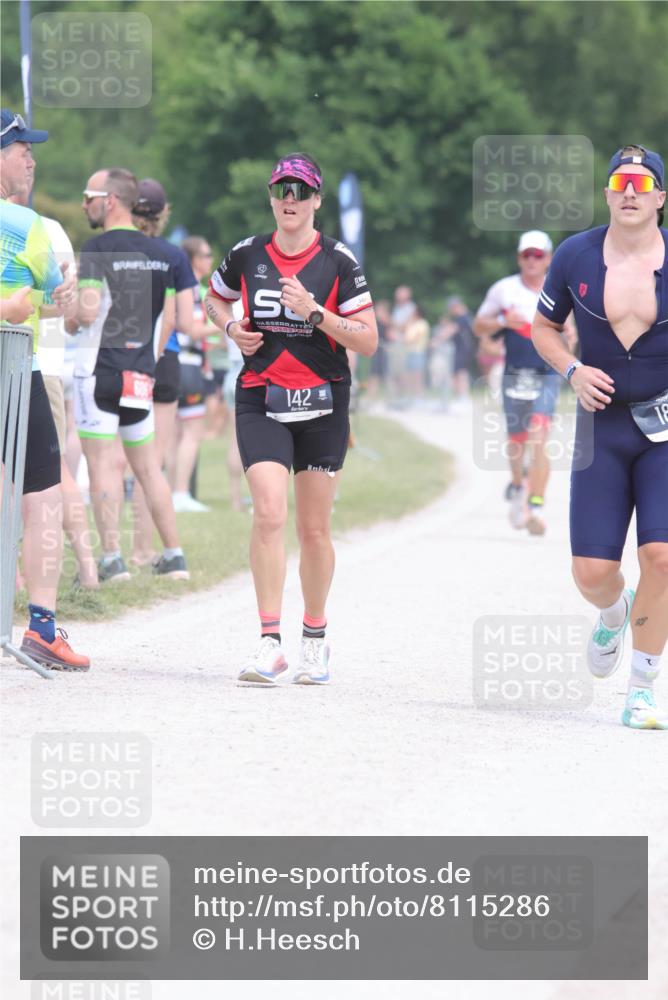 22.06.2025 - Viking Triathlon H.Heesch http://msf.ph/oto/8115286 22.06.2025 14:53:17 Laufen 142, 180, 486 meine-sportfotos.de