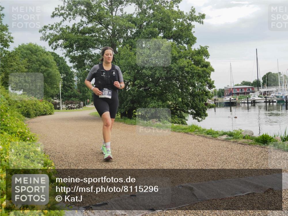 22.06.2025 - Viking Triathlon KatJ http://msf.ph/oto/8115296 22.06.2025 16:48:38 Laufen 319 meine-sportfotos.de