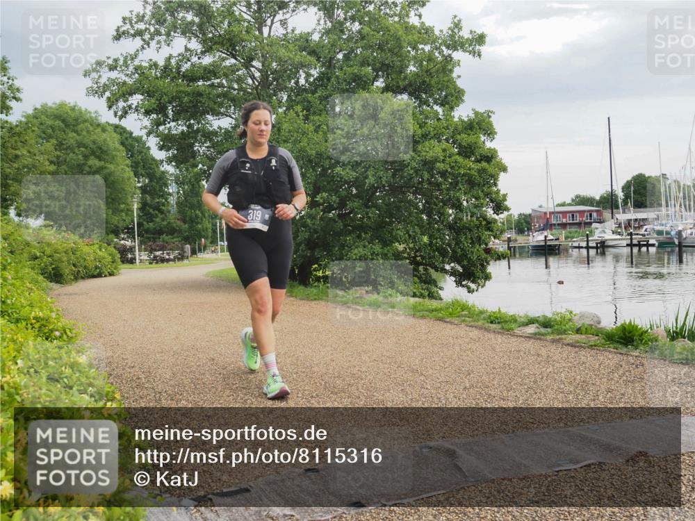 22.06.2025 - Viking Triathlon KatJ http://msf.ph/oto/8115316 22.06.2025 16:48:38 Laufen 319 meine-sportfotos.de
