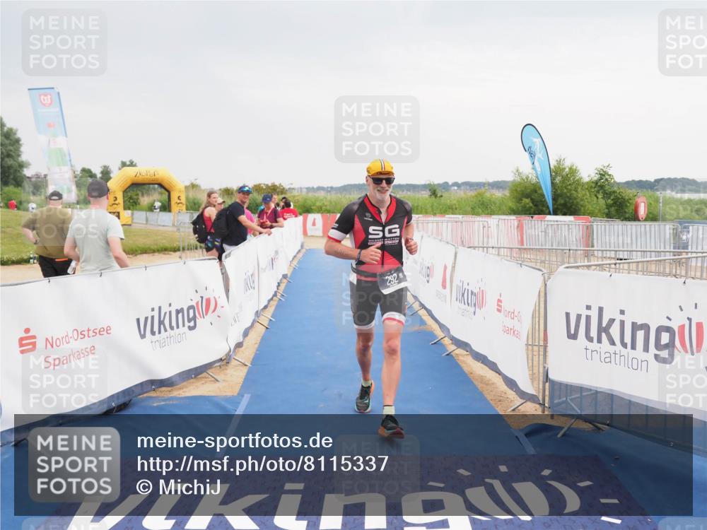 22.06.2025 - Viking Triathlon MichiJ http://msf.ph/oto/8115337 22.06.2025 16:46:40 Ziel 292 meine-sportfotos.de