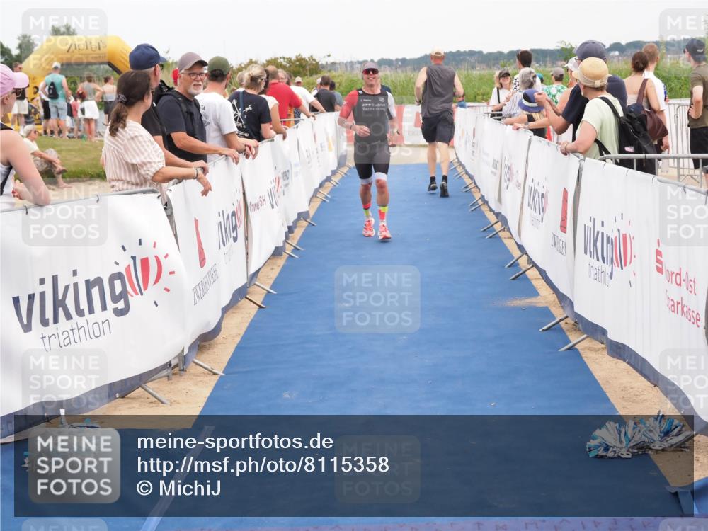22.06.2025 - Viking Triathlon MichiJ http://msf.ph/oto/8115358 22.06.2025 15:05:43 Ziel 491, 492 meine-sportfotos.de