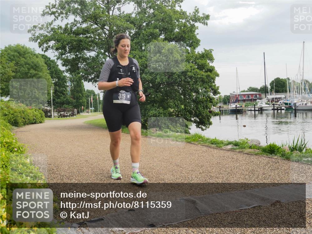 22.06.2025 - Viking Triathlon KatJ http://msf.ph/oto/8115359 22.06.2025 16:48:38 Laufen 319 meine-sportfotos.de