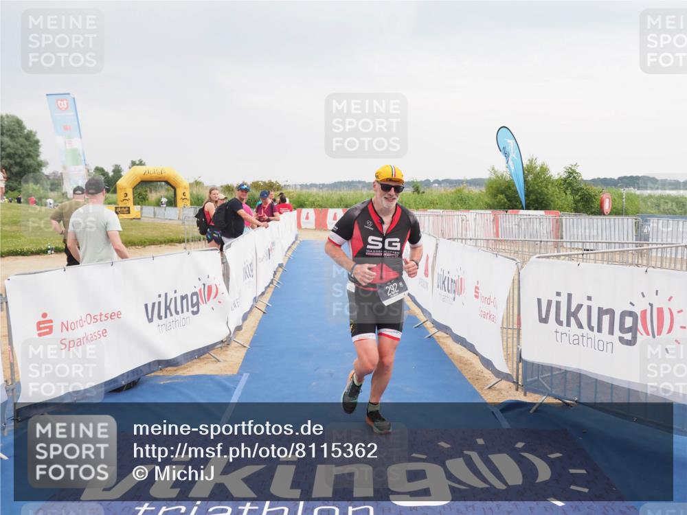 22.06.2025 - Viking Triathlon MichiJ http://msf.ph/oto/8115362 22.06.2025 16:46:40 Ziel 292 meine-sportfotos.de