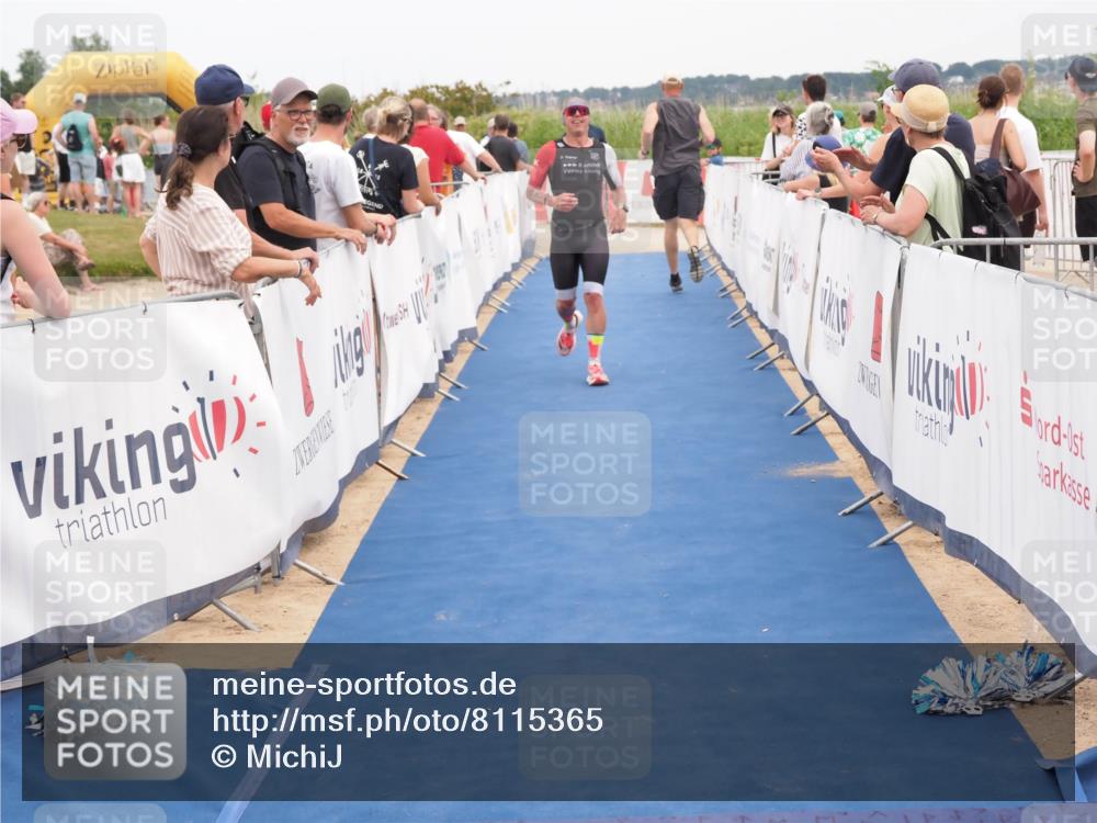 22.06.2025 - Viking Triathlon MichiJ http://msf.ph/oto/8115365 22.06.2025 15:05:43 Ziel 491, 492 meine-sportfotos.de