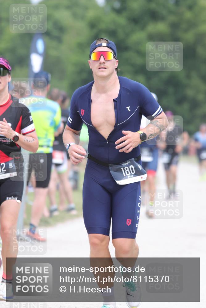 22.06.2025 - Viking Triathlon H.Heesch http://msf.ph/oto/8115370 22.06.2025 14:53:20 Laufen 142, 180 meine-sportfotos.de