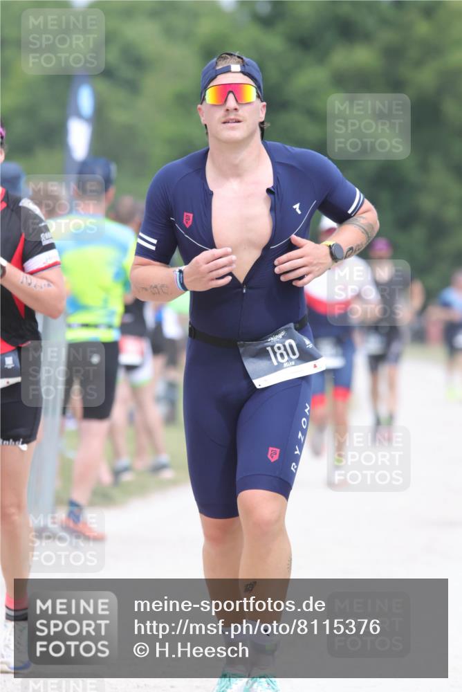 22.06.2025 - Viking Triathlon H.Heesch http://msf.ph/oto/8115376 22.06.2025 14:53:20 Laufen 142, 180 meine-sportfotos.de
