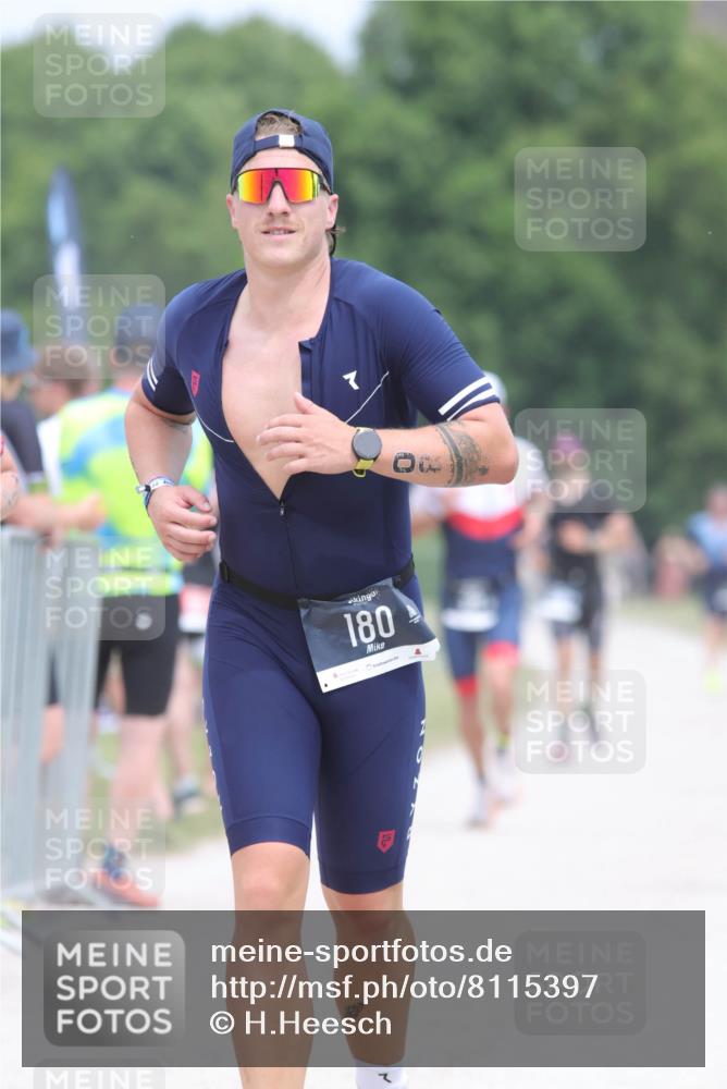 22.06.2025 - Viking Triathlon H.Heesch http://msf.ph/oto/8115397 22.06.2025 14:53:21 Laufen 142, 180, 329 meine-sportfotos.de