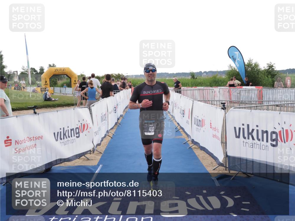22.06.2025 - Viking Triathlon MichiJ http://msf.ph/oto/8115403 22.06.2025 16:26:35 Ziel 410 meine-sportfotos.de
