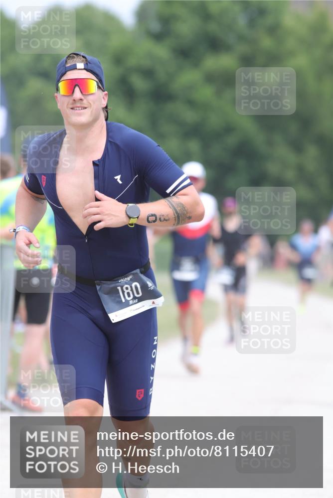 22.06.2025 - Viking Triathlon H.Heesch http://msf.ph/oto/8115407 22.06.2025 14:53:21 Laufen 142, 180, 329 meine-sportfotos.de