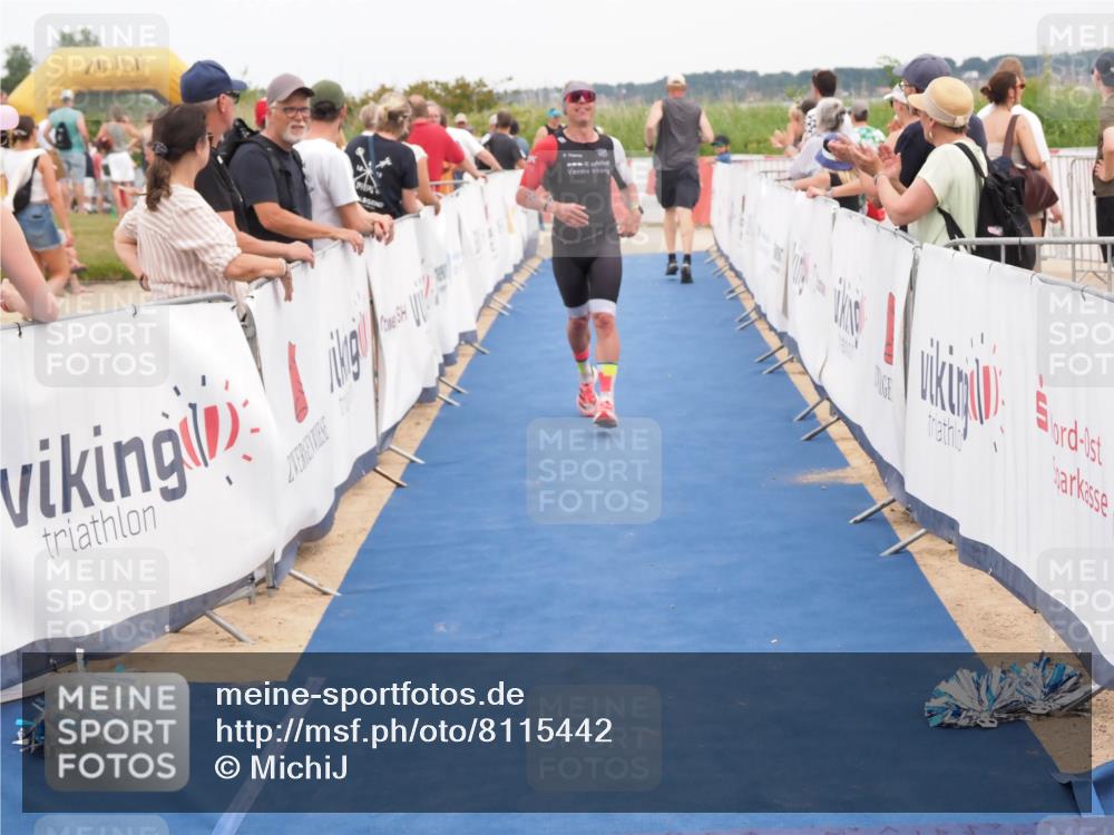 22.06.2025 - Viking Triathlon MichiJ http://msf.ph/oto/8115442 22.06.2025 15:05:44 Ziel 491, 492 meine-sportfotos.de