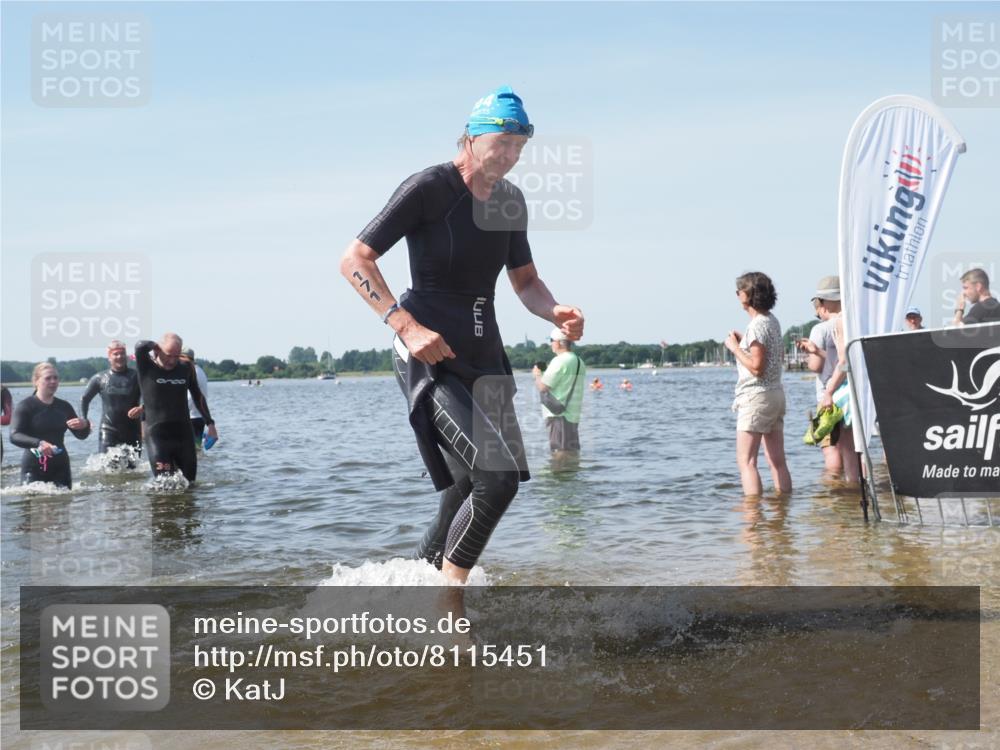 22.06.2025 - Viking Triathlon KatJ http://msf.ph/oto/8115451 22.06.2025 10:42:49 Schwimmen 133, 171, 240, 282, 369, 441, 624 meine-sportfotos.de