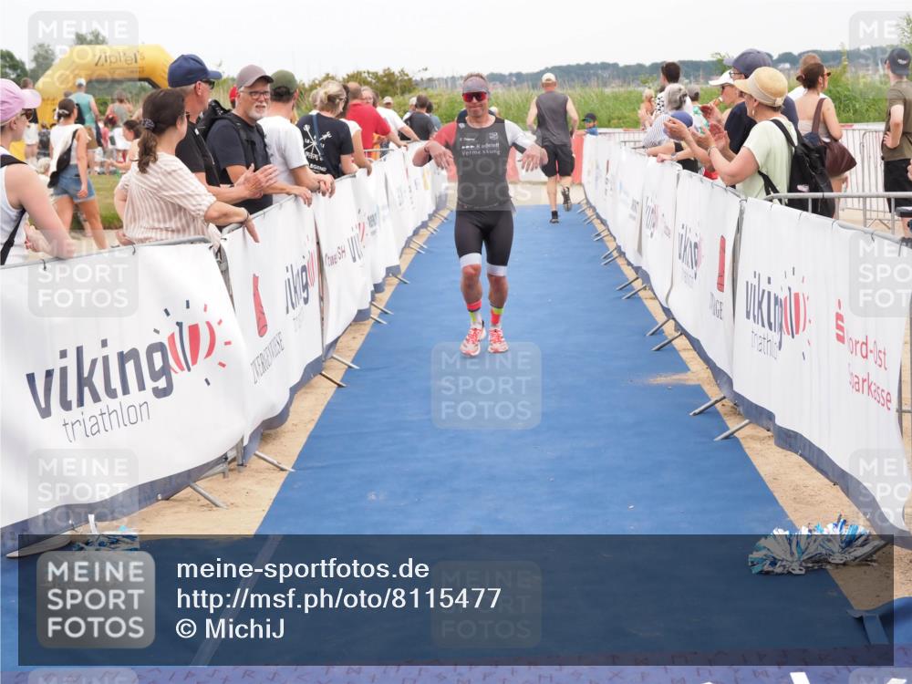 22.06.2025 - Viking Triathlon MichiJ http://msf.ph/oto/8115477 22.06.2025 15:05:44 Ziel 491, 492 meine-sportfotos.de