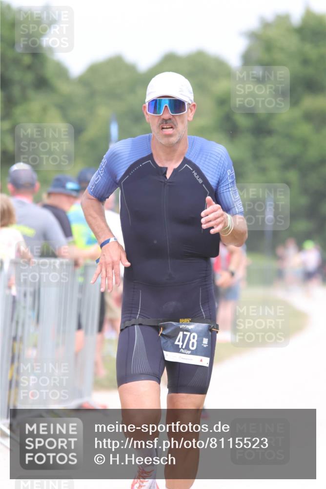 22.06.2025 - Viking Triathlon H.Heesch http://msf.ph/oto/8115523 22.06.2025 14:53:29 Laufen 142, 329, 478, 542 meine-sportfotos.de