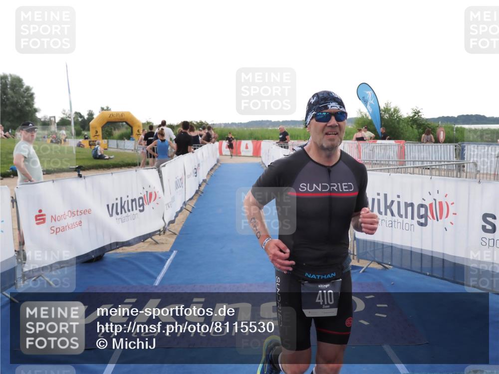 22.06.2025 - Viking Triathlon MichiJ http://msf.ph/oto/8115530 22.06.2025 16:26:36 Ziel 410 meine-sportfotos.de