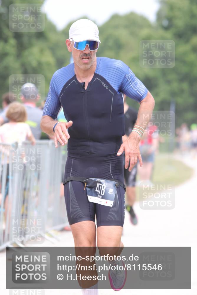 22.06.2025 - Viking Triathlon H.Heesch http://msf.ph/oto/8115546 22.06.2025 14:53:29 Laufen 142, 329, 478, 542 meine-sportfotos.de
