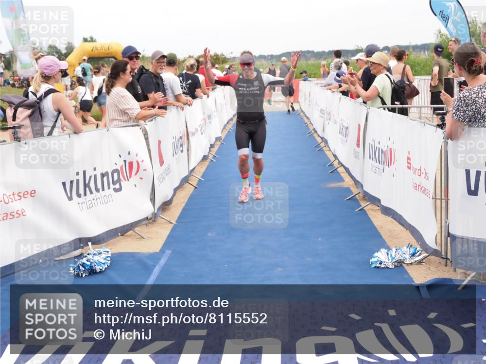 22.06.2025 - Viking Triathlon MichiJ http://msf.ph/oto/8115552 22.06.2025 15:05:45 Ziel 491, 492 meine-sportfotos.de