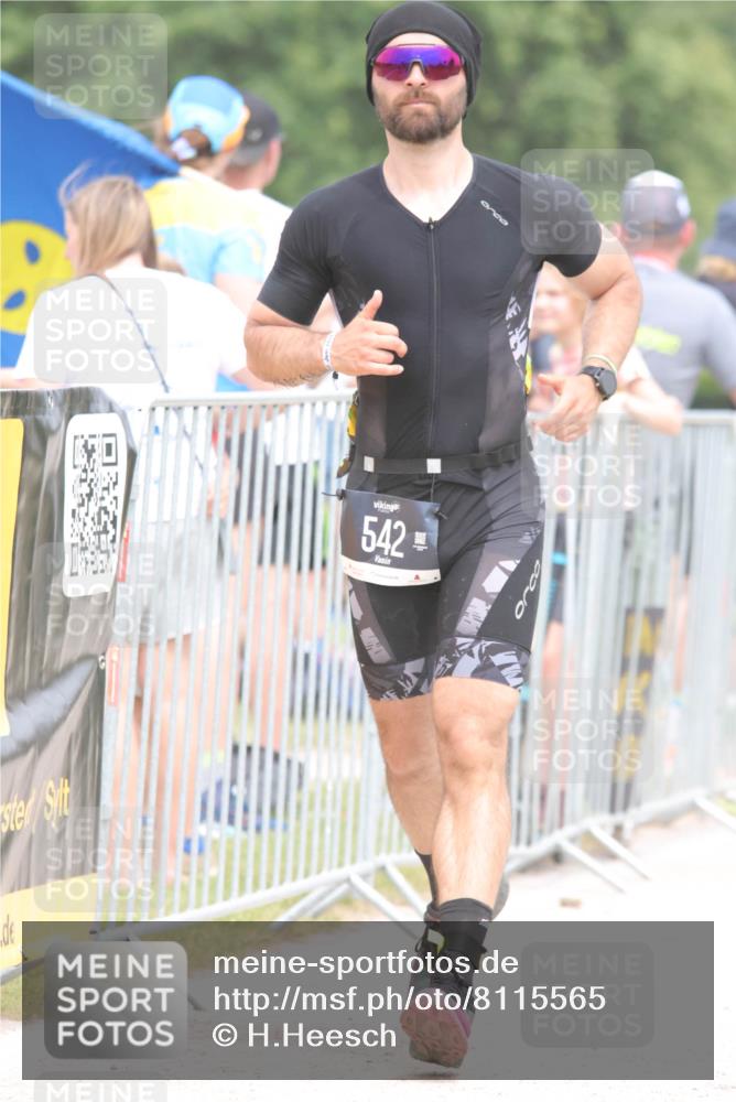 22.06.2025 - Viking Triathlon H.Heesch http://msf.ph/oto/8115565 22.06.2025 14:53:33 Laufen 329, 478, 542 meine-sportfotos.de