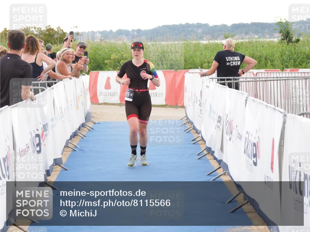 22.06.2025 - Viking Triathlon MichiJ http://msf.ph/oto/8115566 22.06.2025 16:26:42 Ziel 379 meine-sportfotos.de