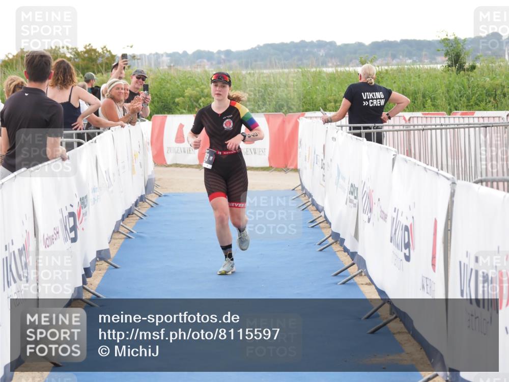 22.06.2025 - Viking Triathlon MichiJ http://msf.ph/oto/8115597 22.06.2025 16:26:42 Ziel 379 meine-sportfotos.de