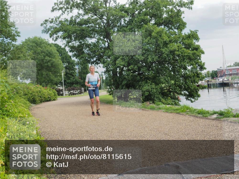 22.06.2025 - Viking Triathlon KatJ http://msf.ph/oto/8115615 22.06.2025 16:55:24 Laufen 498 meine-sportfotos.de