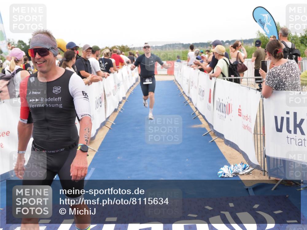 22.06.2025 - Viking Triathlon MichiJ http://msf.ph/oto/8115634 22.06.2025 15:05:48 Ziel 491, 492 meine-sportfotos.de