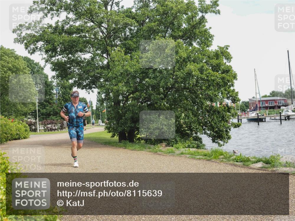22.06.2025 - Viking Triathlon KatJ http://msf.ph/oto/8115639 22.06.2025 15:09:17 Laufen 192, 466 meine-sportfotos.de