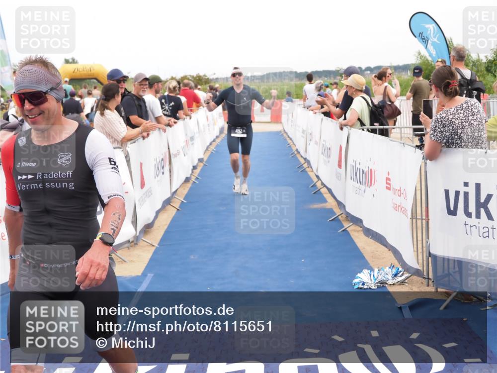 22.06.2025 - Viking Triathlon MichiJ http://msf.ph/oto/8115651 22.06.2025 15:05:48 Ziel 491, 492 meine-sportfotos.de