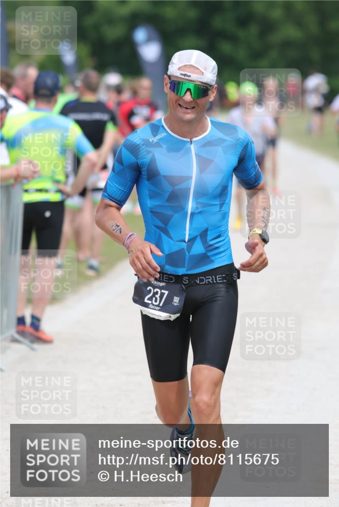 22.06.2025 - Viking Triathlon H.Heesch http://msf.ph/oto/8115675 22.06.2025 14:53:59 Laufen 237 meine-sportfotos.de