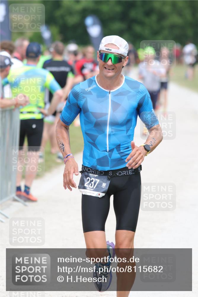 22.06.2025 - Viking Triathlon H.Heesch http://msf.ph/oto/8115682 22.06.2025 14:53:59 Laufen 237 meine-sportfotos.de