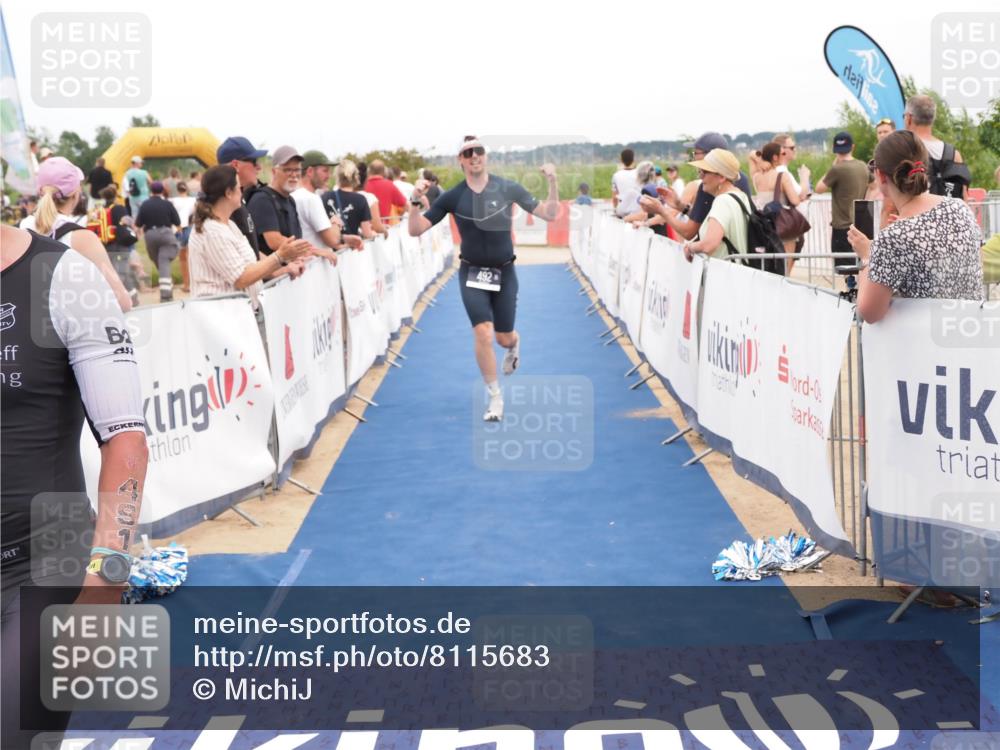 22.06.2025 - Viking Triathlon MichiJ http://msf.ph/oto/8115683 22.06.2025 15:05:48 Ziel 491, 492 meine-sportfotos.de
