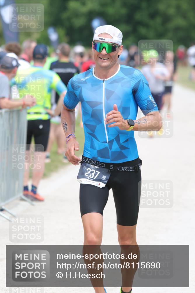 22.06.2025 - Viking Triathlon H.Heesch http://msf.ph/oto/8115690 22.06.2025 14:53:59 Laufen 237 meine-sportfotos.de