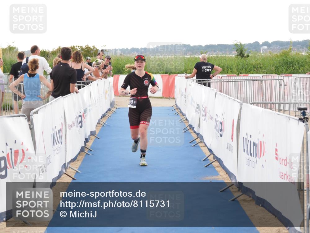 22.06.2025 - Viking Triathlon MichiJ http://msf.ph/oto/8115731 22.06.2025 16:26:43 Ziel 379 meine-sportfotos.de