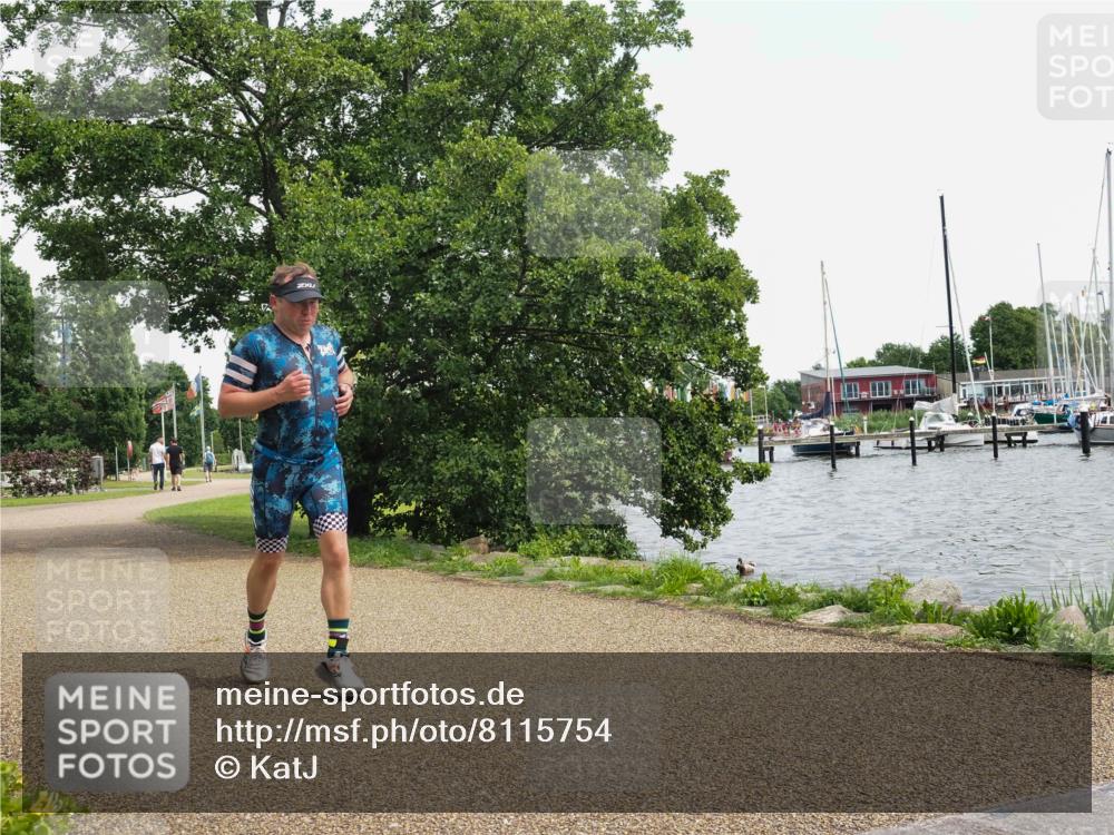 22.06.2025 - Viking Triathlon KatJ http://msf.ph/oto/8115754 22.06.2025 15:09:18 Laufen 466 meine-sportfotos.de