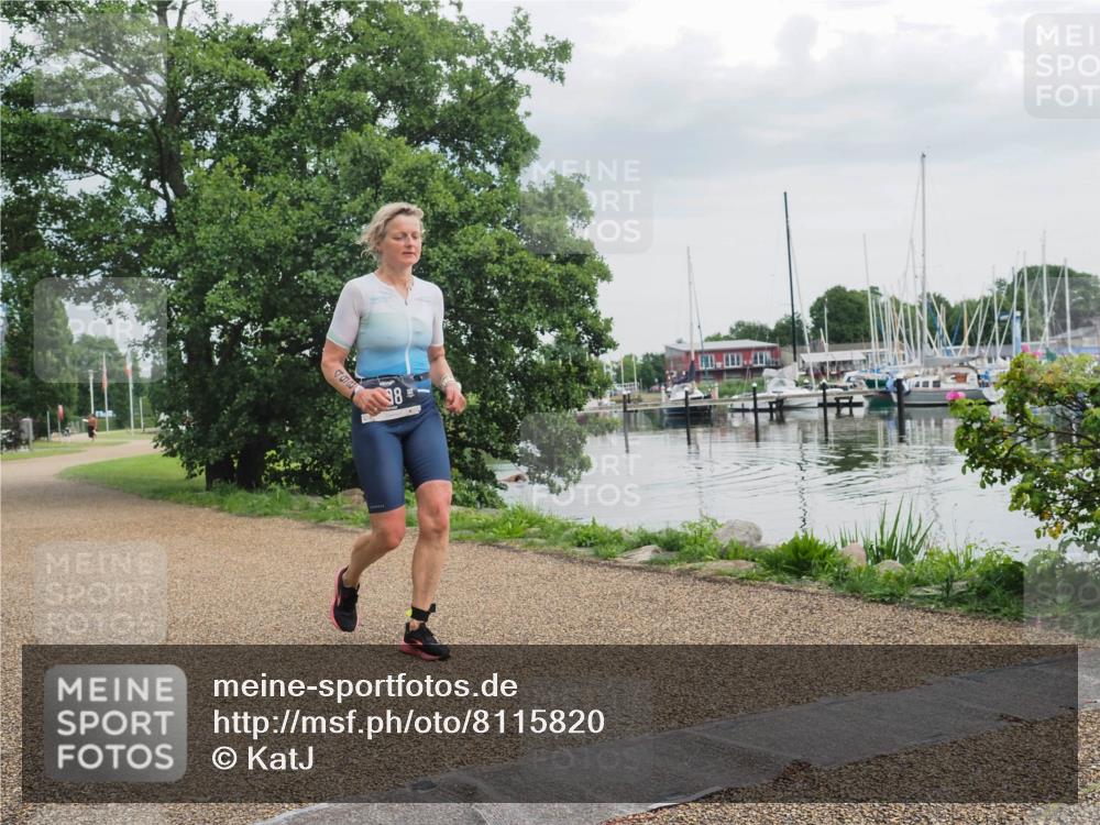 22.06.2025 - Viking Triathlon KatJ http://msf.ph/oto/8115820 22.06.2025 16:55:26 Laufen 498 meine-sportfotos.de