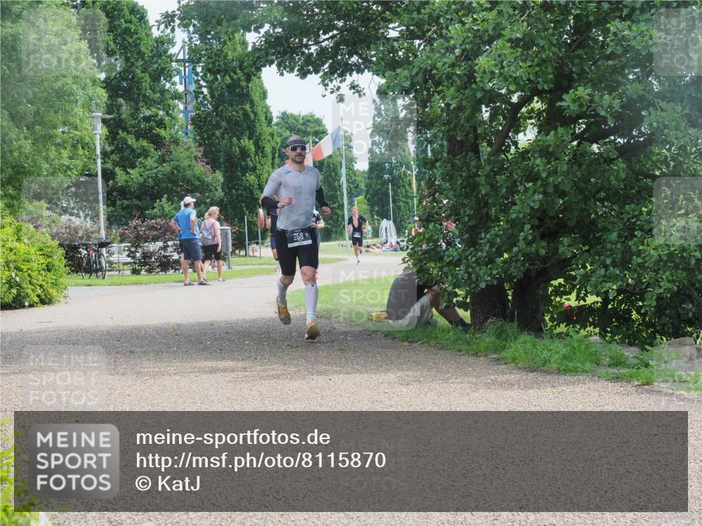 22.06.2025 - Viking Triathlon KatJ http://msf.ph/oto/8115870 22.06.2025 12:54:55 Laufen 258 meine-sportfotos.de