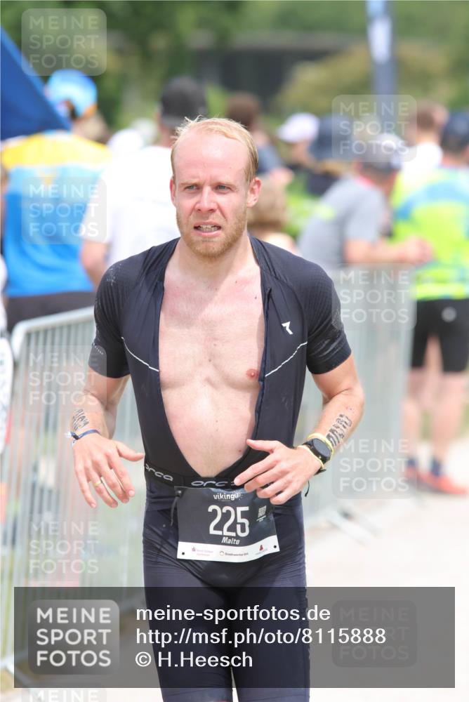 22.06.2025 - Viking Triathlon H.Heesch http://msf.ph/oto/8115888 22.06.2025 14:54:17 Laufen 225, 270, 448 meine-sportfotos.de
