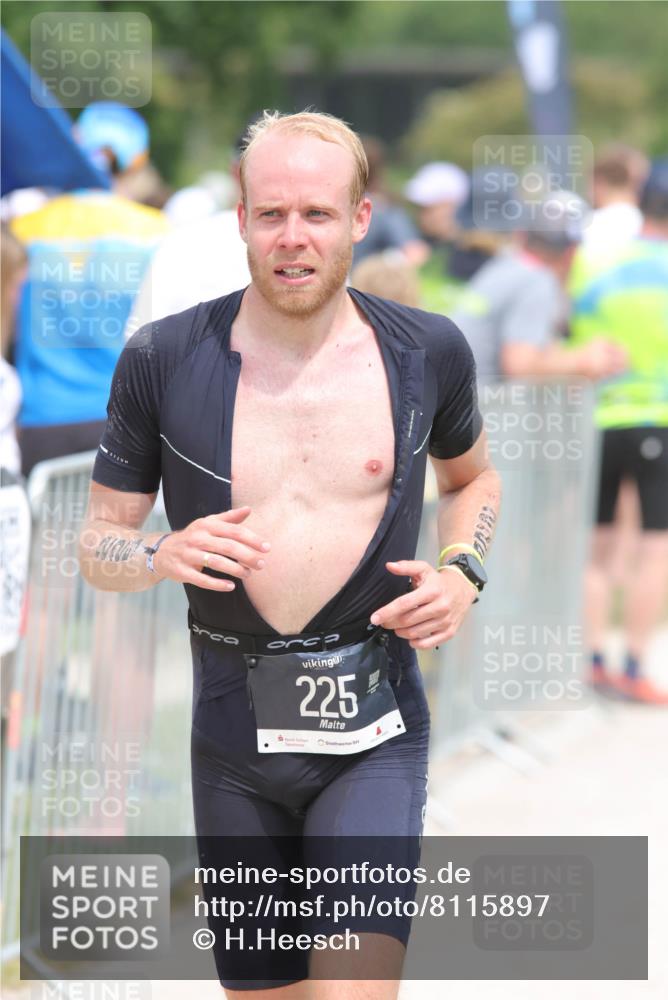 22.06.2025 - Viking Triathlon H.Heesch http://msf.ph/oto/8115897 22.06.2025 14:54:17 Laufen 225, 270, 448 meine-sportfotos.de