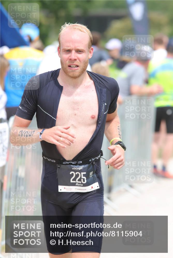22.06.2025 - Viking Triathlon H.Heesch http://msf.ph/oto/8115904 22.06.2025 14:54:17 Laufen 225, 270, 448 meine-sportfotos.de