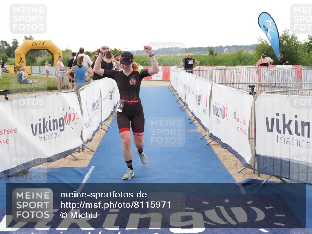 22.06.2025 - Viking Triathlon MichiJ http://msf.ph/oto/8115971 22.06.2025 16:26:45 Ziel 379 meine-sportfotos.de