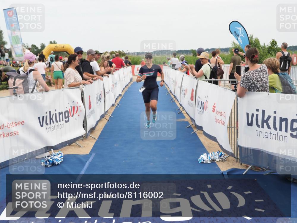 22.06.2025 - Viking Triathlon MichiJ http://msf.ph/oto/8116002 22.06.2025 15:06:01 Ziel 301 meine-sportfotos.de