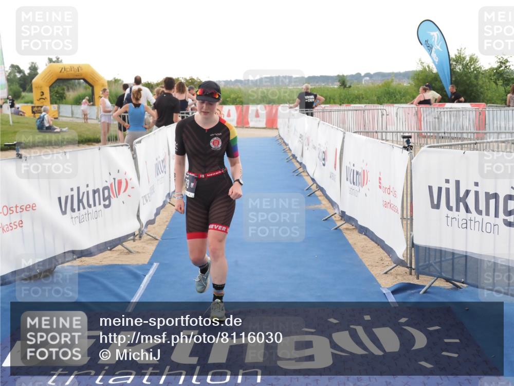 22.06.2025 - Viking Triathlon MichiJ http://msf.ph/oto/8116030 22.06.2025 16:26:46 Ziel 379 meine-sportfotos.de