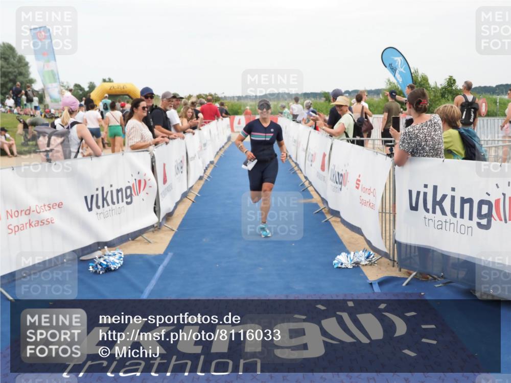 22.06.2025 - Viking Triathlon MichiJ http://msf.ph/oto/8116033 22.06.2025 15:06:01 Ziel 301 meine-sportfotos.de